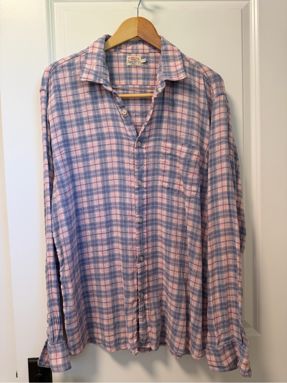 Faherty Pink and Blue Plaid Long-Sleeve Button-Down Shirt